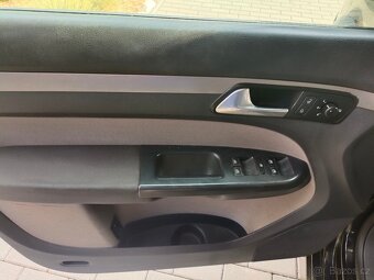 VW Touran CROSS - 8