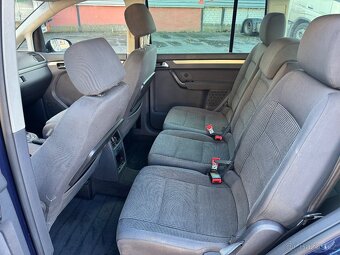 Volkswagen Touran 2.0 TDi 7-MÍST 2006 MOŽNO NA SPLÁTKY - 8