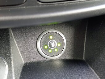 Ford B-MAX 1,4 LPG Aut.klima Navi Tempomat - 8