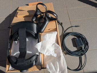 3D VR brýle HTC Vive Focus Vision + Streaming kit - 8