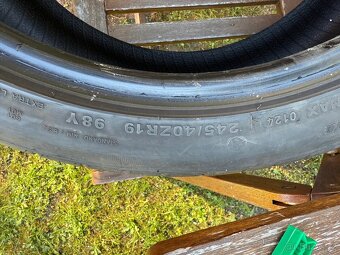 Prodám 4x letni sadu 245/40 R19 - 8