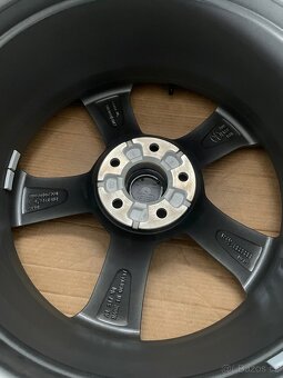 Original Audi sport A4 S4 B9 r19 + 245/35/19 99% - 8