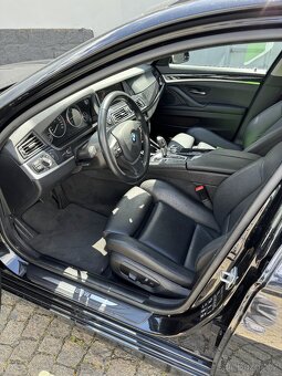 BMW 530D X-Drive - TOP STAV JEN 126tis KM GARÁŽOVANÝ - 8