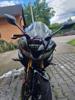 Yamaha yzf R125 - 8