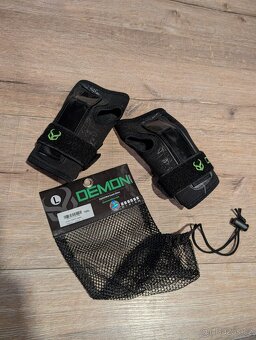 Vybavení, oblečení - 8