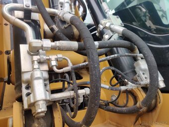 Kolový otočný bagr CAT 314 F - 8