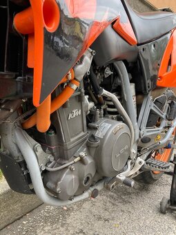 KTM 640 LC4 supermoto - 8