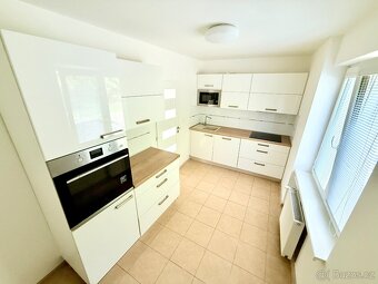 🏡 Prodej bytu 2+1 s garáží, terasou a zahradou - Nová Ves - 8