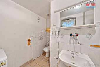 Prodej rodinného domu, 268 m², Janov - 8