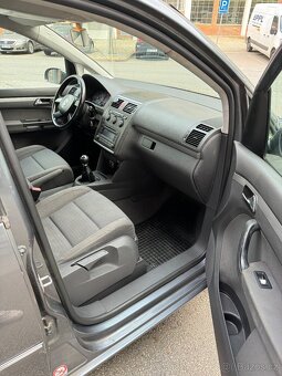 Volkswagen Touran 2.0 TDi - 8