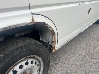 Vw transporter t4 2,4d rok 2000 6mist long - 8