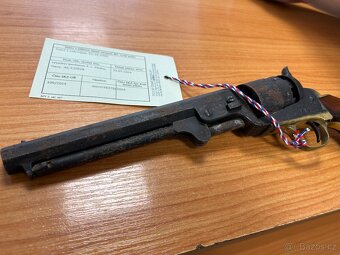 Revolver perkusní - 8