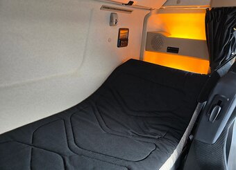 Mercedes-Benz Actros Giga Space - tahač návěsů - 8