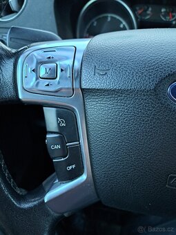 Ford Galaxy - 8