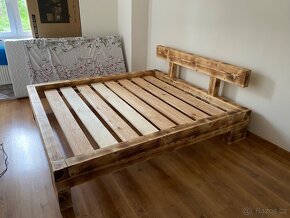 Postel z masivu na zakázku - 8