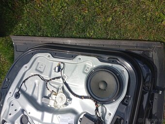 MERCEDES ML W164 DVEŘE P.P. A P.Z. ČERNÉ BEZ REZU - 8