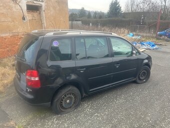 VW Touran 2.0 TDi - 8