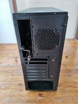 Ryzen 3 3100,16 GB RAM,R9 390 8 GB, SSD 500 GB, HDD 2TB - 8