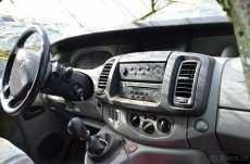 Renault Trafic 2.5 dCi Privilege - náhradní díly - 8