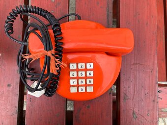 Telefonní přístroje TESLA Stropkov - 8