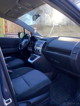 Mazda 5 - 8