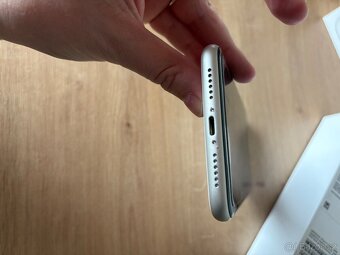 iPhone 11 128gb - 8