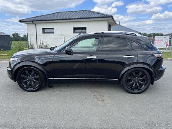 INFINITY FX35 3.5 206kW •Najeto 233tis/km - 8