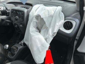Predám havarovanú Toyota Aygo 999cm 53 kW tok 7/2020. - 8