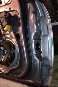 Dveře levé přední Mercedes E W212 sedan - 8