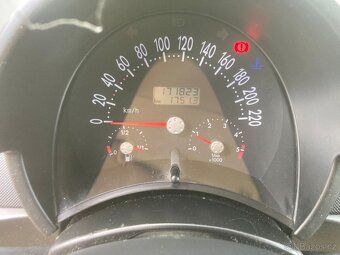 VW New Beetle - 8