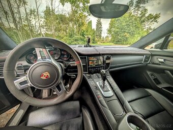 NA PRODEJ: Porsche Panamera 3.0 Diesel – Luxus, Výkon a Styl - 8