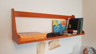 Peřináč a noční stolek do ložnice a kuchyňský stůl - 8