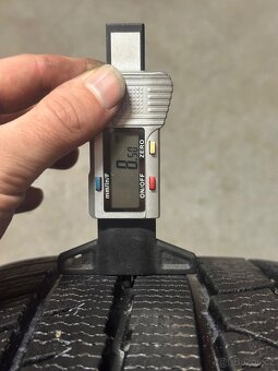 ALU Kola ŠKODA 5x112 R18 GOLUS Zánovní Zimní Pneu 225/40/18 - 8