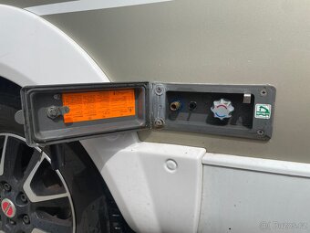 Obytné auto Burstner Ixeo it710 polointegral - 8