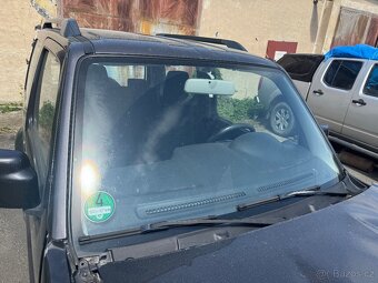 Prodám suzuki jimny 1,3 benz 4x4 rv 16 - 8