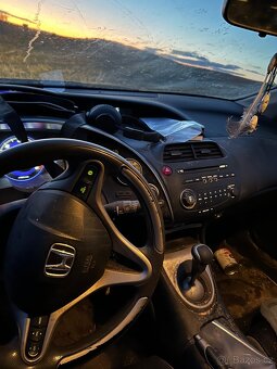 Honda civik 2.2 103kw - 8