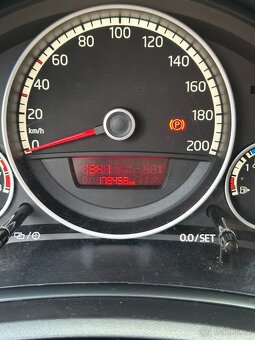 Volkswagen Up 1.0 CNG + Benzín - 8