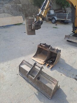 Minibagr Caterpillar 301.8C, 1,8t - 8