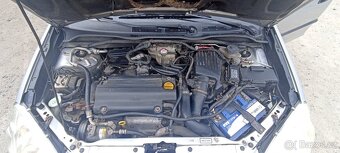 Osobní automobil – Honda civic 7.g hatchback - 8
