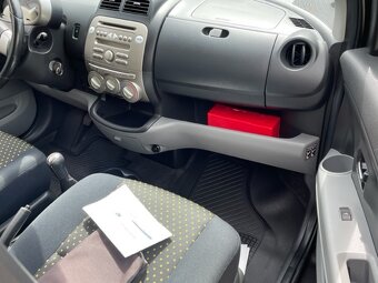 Daihatsu Sirion 1.3i,r.2008, nová STK, klima - 8