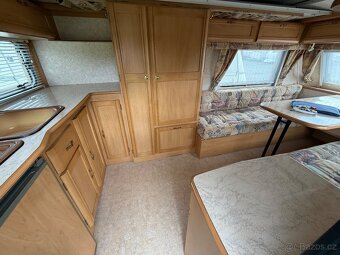 Karavan Rapido - 8