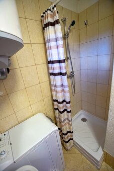 PREDAJ: Rekonštruovaná chalupa na Kysuciach-Slovensko - 8