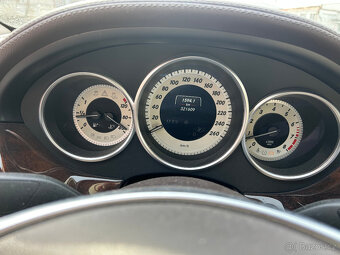 Mercedes Benz CLS 400 4Matic - 8