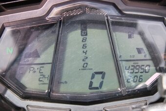 Yamaha YZF-R125 - 8
