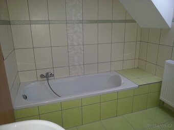 Pronájem mezonetového bytu 1+KK Červený Kostelec Větrník - 8