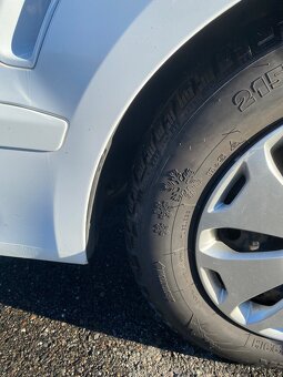 Ford S-Max 2.0 107kw 7.místné - 8