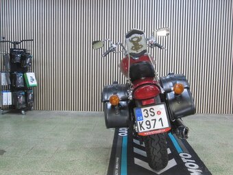 Kawasaki VN 800 - 8