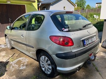 Peugeot 206 1.4, repas hlavy, nový výfuk, TK 8/26, tažné - 8