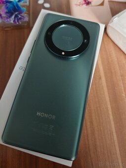 Honor magic 5 lite 5g. 8/256gb záruka - 8