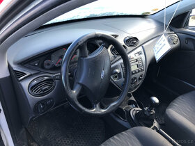 Ford Focus 1,8TDDi 66kW Combi 2000 - díly - 8